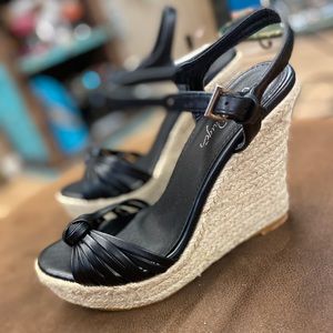 NWT Woven Essential Resort Wedge